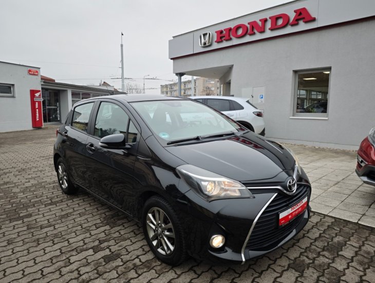 Toyota Yaris 1.0 VVTi Active Kamera Výhřev